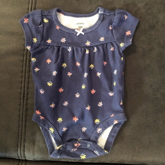 6 Carters Onesies Size 3 Months - Picture 12 of 13